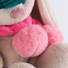 Мягкая игрушка Budi Basa Зайка Ми в зеленой кепке и розовом шарфе 18 см
